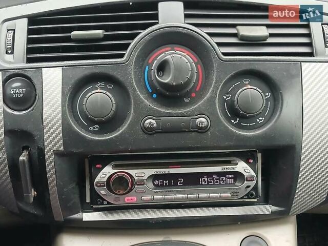 Сірий Рено Megane Scenic, об'ємом двигуна 1.6 л та пробігом 178 тис. км за 4700 $, фото 10 на Automoto.ua