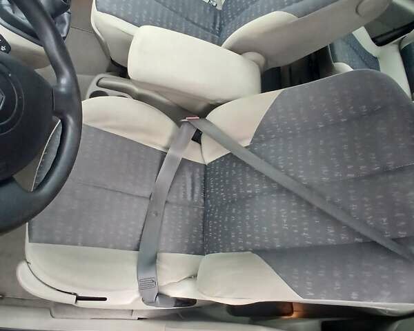 Сірий Рено Megane Scenic, об'ємом двигуна 1.6 л та пробігом 178 тис. км за 4700 $, фото 114 на Automoto.ua