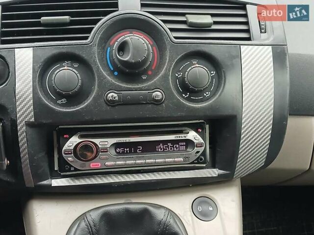 Сірий Рено Megane Scenic, об'ємом двигуна 1.6 л та пробігом 178 тис. км за 4700 $, фото 6 на Automoto.ua