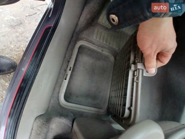 Сірий Рено Megane Scenic, об'ємом двигуна 1.6 л та пробігом 178 тис. км за 4700 $, фото 110 на Automoto.ua