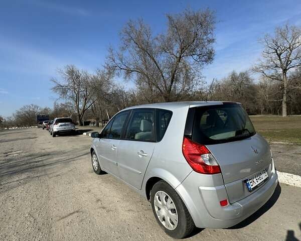 Серый Рено Megane Scenic, объемом двигателя 1.5 л и пробегом 236 тыс. км за 5400 $, фото 15 на Automoto.ua