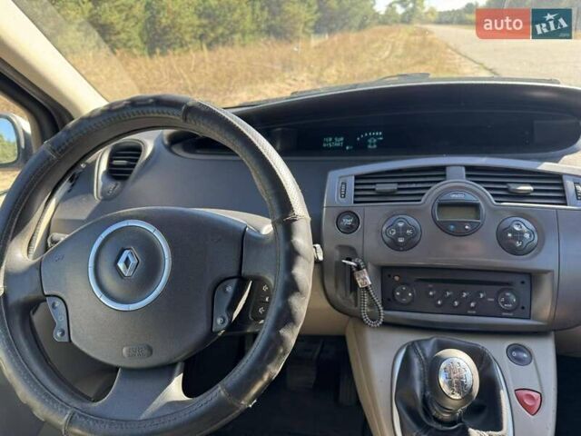 Сірий Рено Megane Scenic, об'ємом двигуна 1.5 л та пробігом 230 тис. км за 4600 $, фото 11 на Automoto.ua