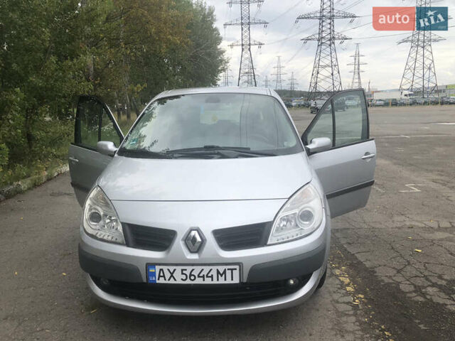 Сірий Рено Megane Scenic, об'ємом двигуна 1.6 л та пробігом 212 тис. км за 6500 $, фото 8 на Automoto.ua