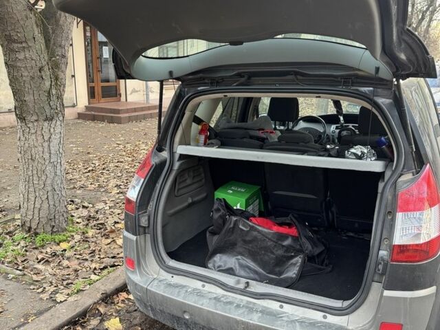 Сірий Рено Megane Scenic, об'ємом двигуна 1.6 л та пробігом 250 тис. км за 3900 $, фото 6 на Automoto.ua