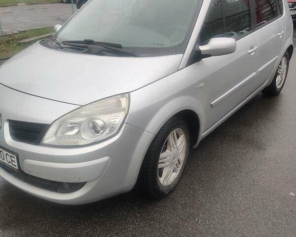 Сірий Рено Megane Scenic, об'ємом двигуна 2 л та пробігом 145 тис. км за 6999 $, фото 1 на Automoto.ua