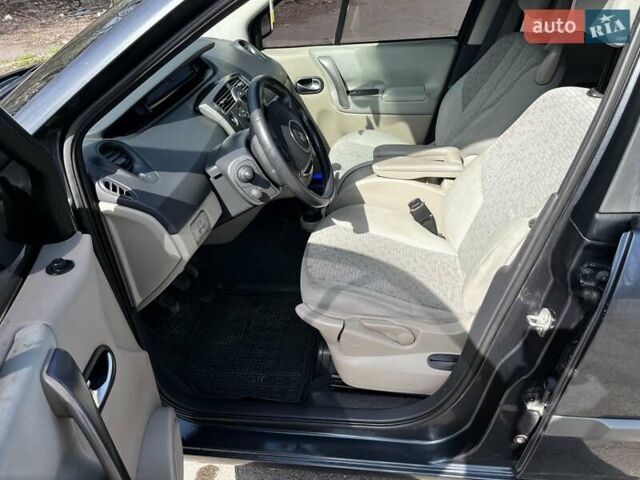 Серый Рено Megane Scenic, объемом двигателя 1.6 л и пробегом 285 тыс. км за 4500 $, фото 9 на Automoto.ua