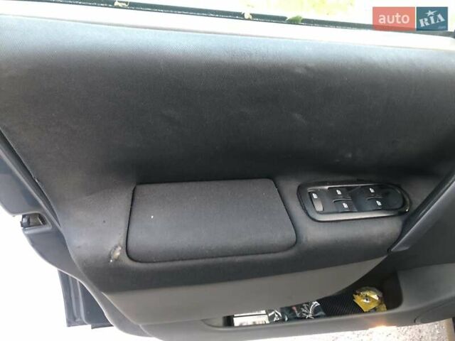 Сірий Рено Megane Scenic, об'ємом двигуна 1.46 л та пробігом 255 тис. км за 4500 $, фото 8 на Automoto.ua