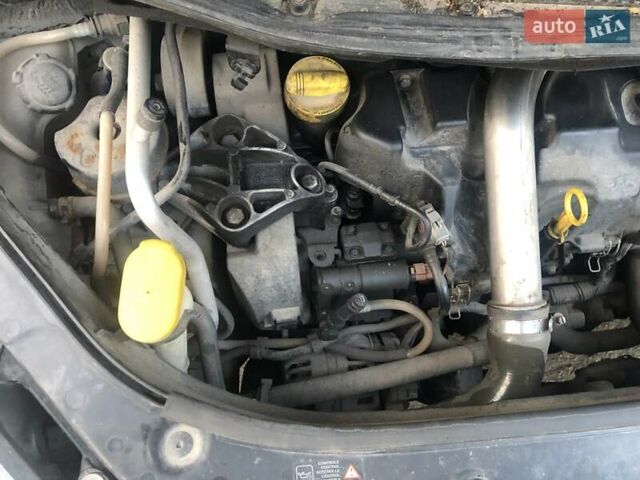 Сірий Рено Megane Scenic, об'ємом двигуна 1.46 л та пробігом 255 тис. км за 4500 $, фото 17 на Automoto.ua