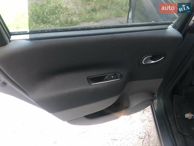 Сірий Рено Megane Scenic, об'ємом двигуна 1.46 л та пробігом 255 тис. км за 4500 $, фото 12 на Automoto.ua