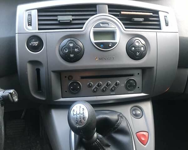 Сірий Рено Megane Scenic, об'ємом двигуна 1.46 л та пробігом 255 тис. км за 4500 $, фото 5 на Automoto.ua