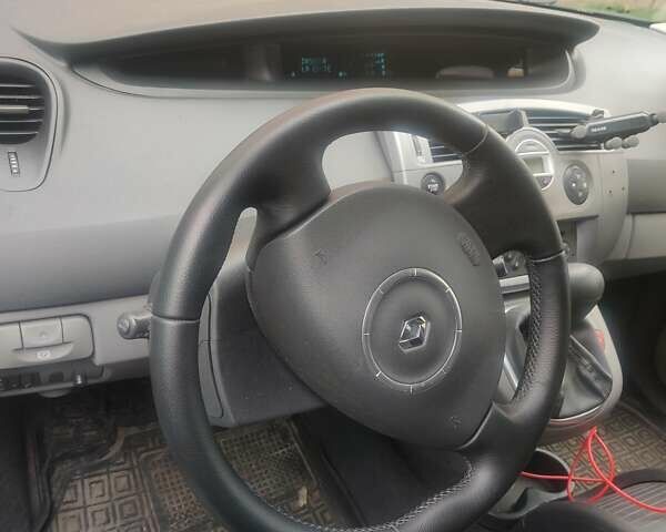 Сірий Рено Megane Scenic, об'ємом двигуна 2 л та пробігом 145 тис. км за 6999 $, фото 6 на Automoto.ua