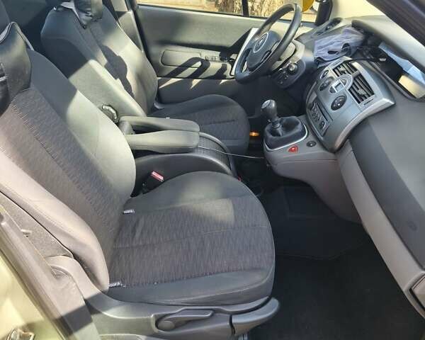 Сірий Рено Megane Scenic, об'ємом двигуна 1.6 л та пробігом 203 тис. км за 5200 $, фото 3 на Automoto.ua