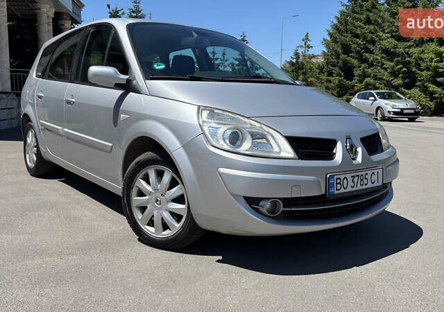 Сірий Рено Megane Scenic, об'ємом двигуна 2 л та пробігом 209 тис. км за 5999 $, фото 3 на Automoto.ua