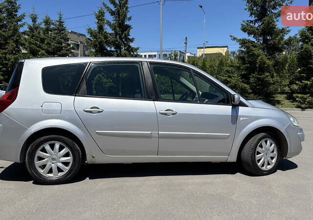 Сірий Рено Megane Scenic, об'ємом двигуна 2 л та пробігом 209 тис. км за 5999 $, фото 5 на Automoto.ua