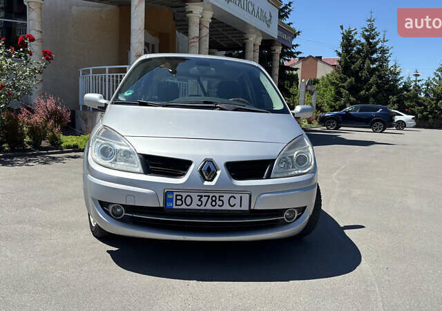 Сірий Рено Megane Scenic, об'ємом двигуна 2 л та пробігом 209 тис. км за 5999 $, фото 2 на Automoto.ua