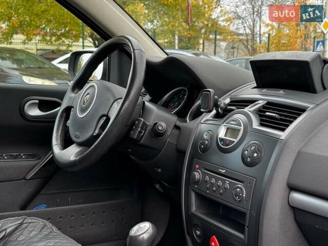 Серый Рено Megane Scenic, объемом двигателя 1.6 л и пробегом 270 тыс. км за 5990 $, фото 24 на Automoto.ua