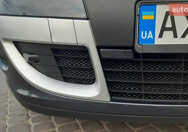 Серый Рено Megane Scenic, объемом двигателя 1.46 л и пробегом 240 тыс. км за 7900 $, фото 19 на Automoto.ua