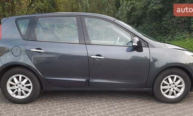 Серый Рено Megane Scenic, объемом двигателя 1.46 л и пробегом 240 тыс. км за 7900 $, фото 12 на Automoto.ua