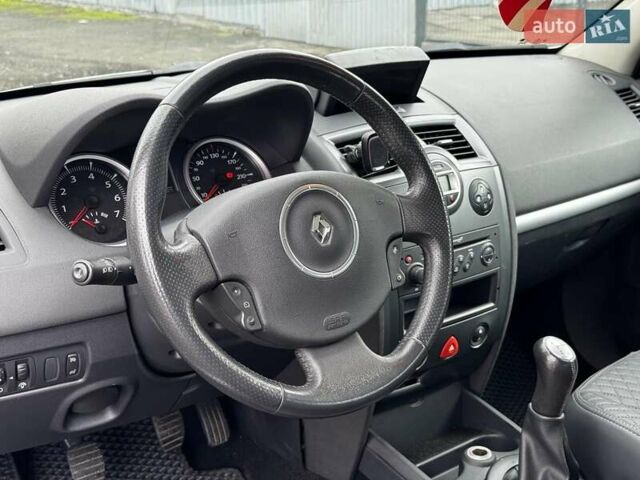 Серый Рено Megane Scenic, объемом двигателя 1.6 л и пробегом 270 тыс. км за 5990 $, фото 8 на Automoto.ua
