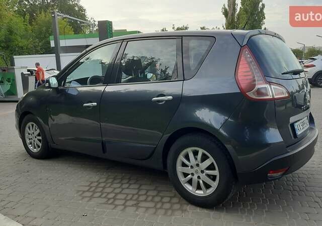Серый Рено Megane Scenic, объемом двигателя 1.46 л и пробегом 240 тыс. км за 7900 $, фото 7 на Automoto.ua