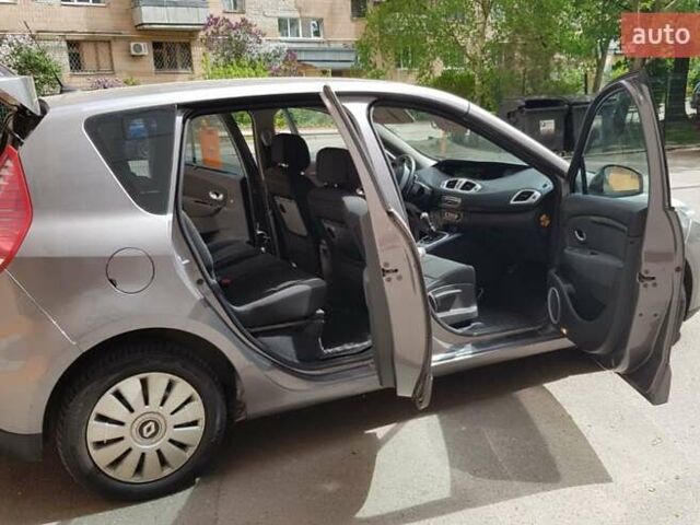 Сірий Рено Megane Scenic, об'ємом двигуна 1.5 л та пробігом 221 тис. км за 6900 $, фото 6 на Automoto.ua