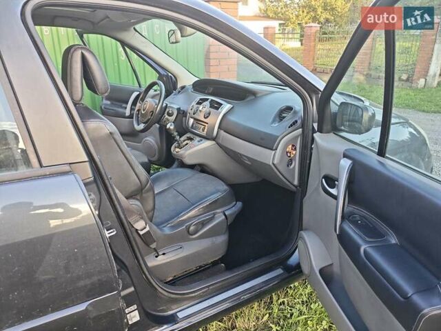 Серый Рено Megane Scenic, объемом двигателя 1.5 л и пробегом 302 тыс. км за 2900 $, фото 22 на Automoto.ua