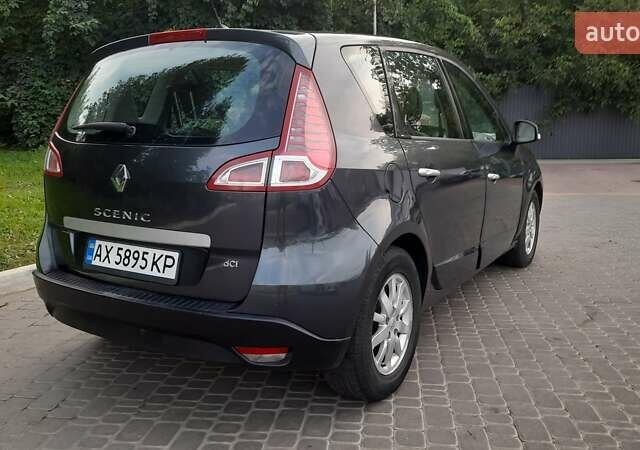 Серый Рено Megane Scenic, объемом двигателя 1.46 л и пробегом 240 тыс. км за 7900 $, фото 10 на Automoto.ua