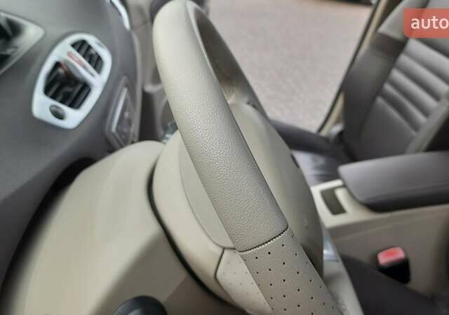 Серый Рено Megane Scenic, объемом двигателя 1.46 л и пробегом 240 тыс. км за 7900 $, фото 67 на Automoto.ua