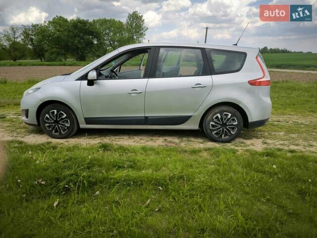 Серый Рено Megane Scenic, объемом двигателя 1.5 л и пробегом 245 тыс. км за 7000 $, фото 43 на Automoto.ua