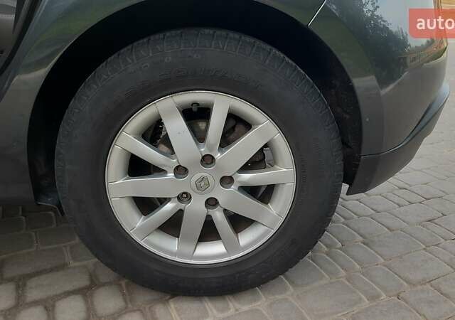 Серый Рено Megane Scenic, объемом двигателя 1.46 л и пробегом 240 тыс. км за 7900 $, фото 31 на Automoto.ua