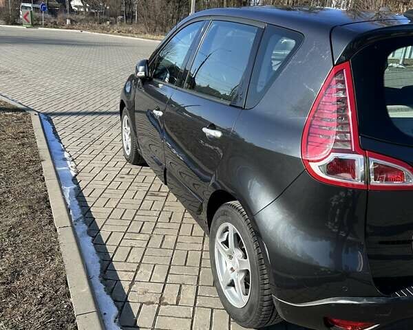 Серый Рено Megane Scenic, объемом двигателя 1.5 л и пробегом 212 тыс. км за 7000 $, фото 8 на Automoto.ua