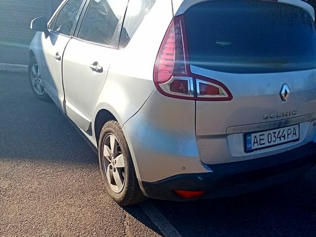Сірий Рено Megane Scenic, об'ємом двигуна 1.5 л та пробігом 270 тис. км за 5000 $, фото 4 на Automoto.ua
