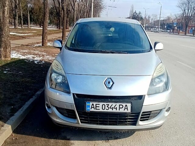 Сірий Рено Megane Scenic, об'ємом двигуна 1.5 л та пробігом 270 тис. км за 5000 $, фото 7 на Automoto.ua