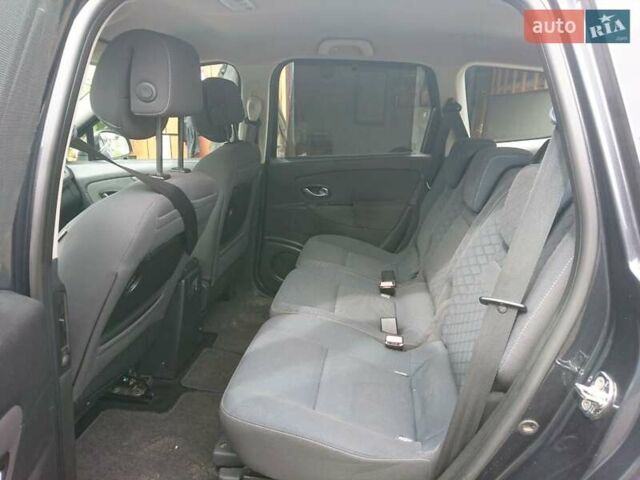 Серый Рено Megane Scenic, объемом двигателя 1.5 л и пробегом 210 тыс. км за 7500 $, фото 4 на Automoto.ua