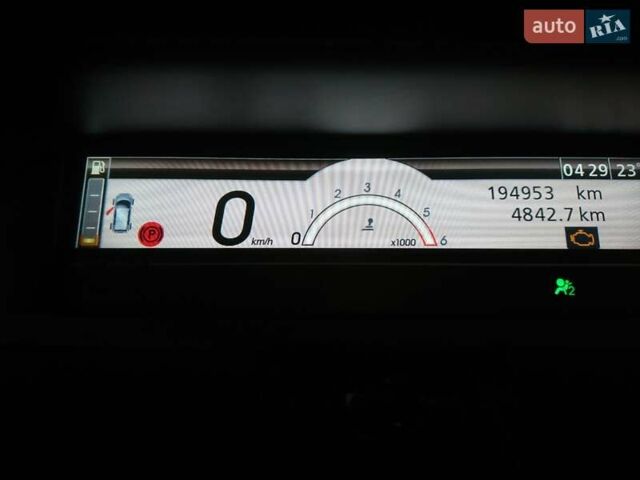 Серый Рено Megane Scenic, объемом двигателя 1.5 л и пробегом 210 тыс. км за 7500 $, фото 7 на Automoto.ua