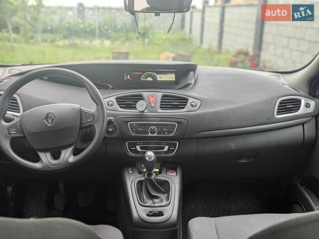 Сірий Рено Megane Scenic, об'ємом двигуна 1.5 л та пробігом 212 тис. км за 6250 $, фото 5 на Automoto.ua