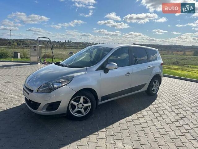 Серый Рено Megane Scenic, объемом двигателя 1.5 л и пробегом 195 тыс. км за 5999 $, фото 26 на Automoto.ua