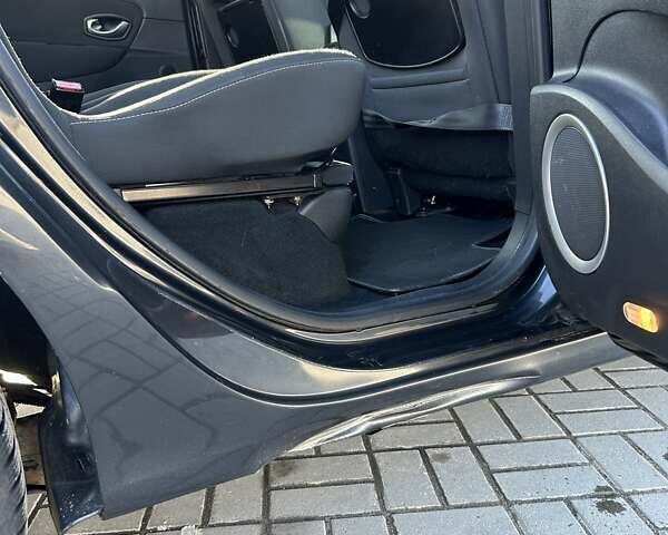 Серый Рено Megane Scenic, объемом двигателя 1.5 л и пробегом 212 тыс. км за 7000 $, фото 26 на Automoto.ua