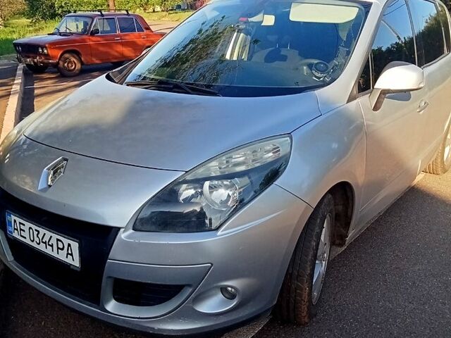 Сірий Рено Megane Scenic, об'ємом двигуна 1.5 л та пробігом 270 тис. км за 5000 $, фото 3 на Automoto.ua