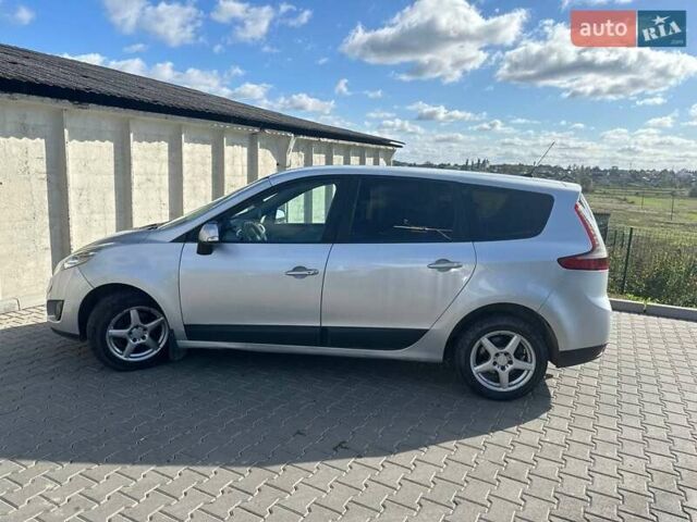 Серый Рено Megane Scenic, объемом двигателя 1.5 л и пробегом 195 тыс. км за 5999 $, фото 13 на Automoto.ua