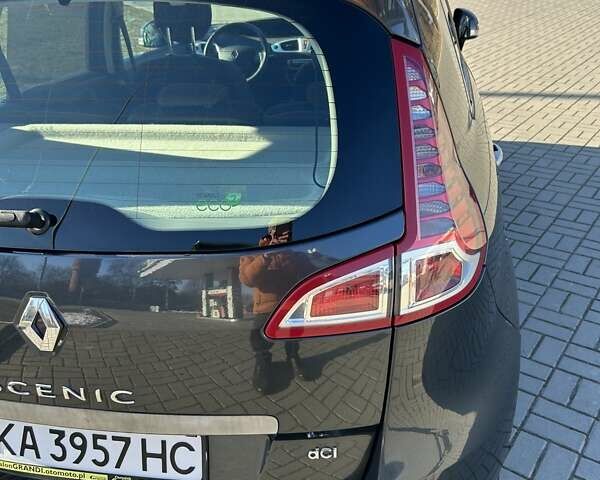 Серый Рено Megane Scenic, объемом двигателя 1.5 л и пробегом 212 тыс. км за 7000 $, фото 4 на Automoto.ua