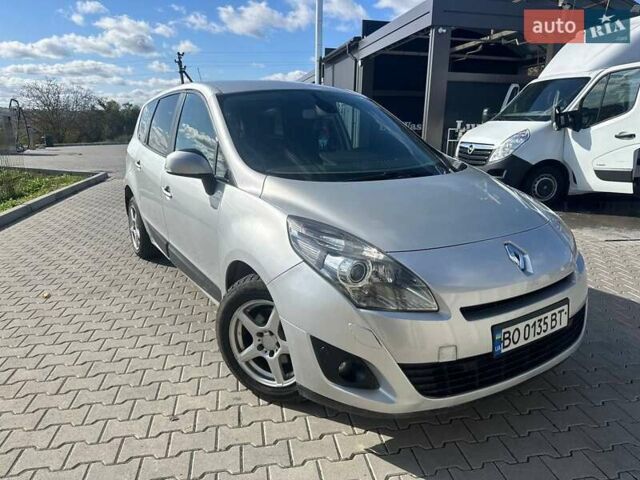 Серый Рено Megane Scenic, объемом двигателя 1.5 л и пробегом 195 тыс. км за 5999 $, фото 16 на Automoto.ua
