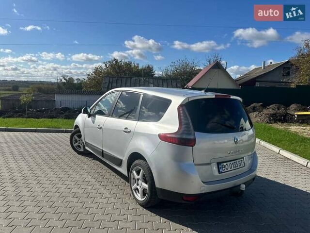 Серый Рено Megane Scenic, объемом двигателя 1.5 л и пробегом 195 тыс. км за 5999 $, фото 21 на Automoto.ua