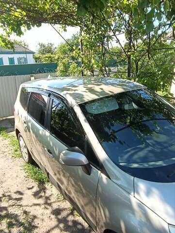 Серый Рено Megane Scenic, объемом двигателя 1.5 л и пробегом 242 тыс. км за 7800 $, фото 11 на Automoto.ua