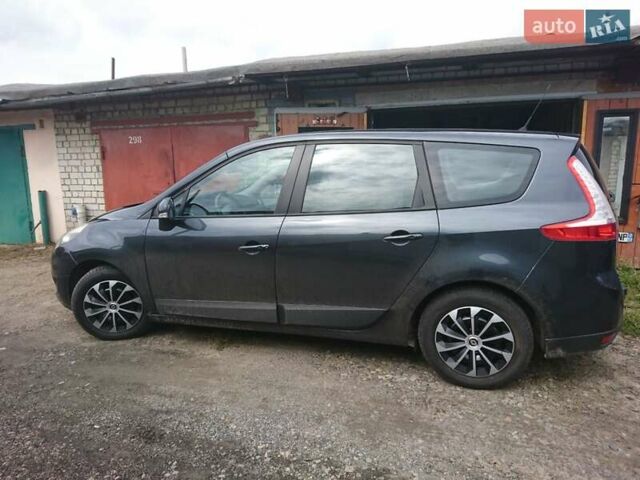Серый Рено Megane Scenic, объемом двигателя 1.5 л и пробегом 210 тыс. км за 7500 $, фото 2 на Automoto.ua