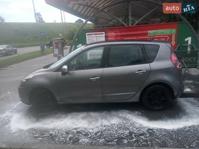 Сірий Рено Megane Scenic, об'ємом двигуна 1.6 л та пробігом 268 тис. км за 6700 $, фото 12 на Automoto.ua