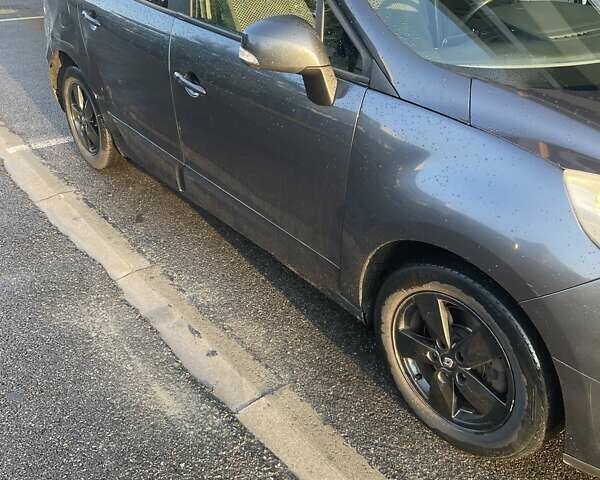 Серый Рено Megane Scenic, объемом двигателя 1.5 л и пробегом 328 тыс. км за 6700 $, фото 4 на Automoto.ua