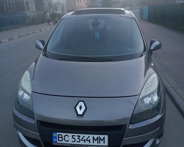 Сірий Рено Megane Scenic, об'ємом двигуна 1.6 л та пробігом 268 тис. км за 6700 $, фото 7 на Automoto.ua