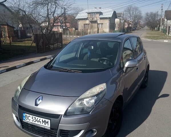 Сірий Рено Megane Scenic, об'ємом двигуна 1.6 л та пробігом 255 тис. км за 6800 $, фото 1 на Automoto.ua