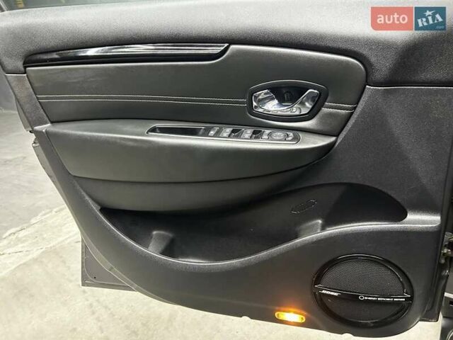 Сірий Рено Megane Scenic, об'ємом двигуна 1.6 л та пробігом 238 тис. км за 9800 $, фото 7 на Automoto.ua